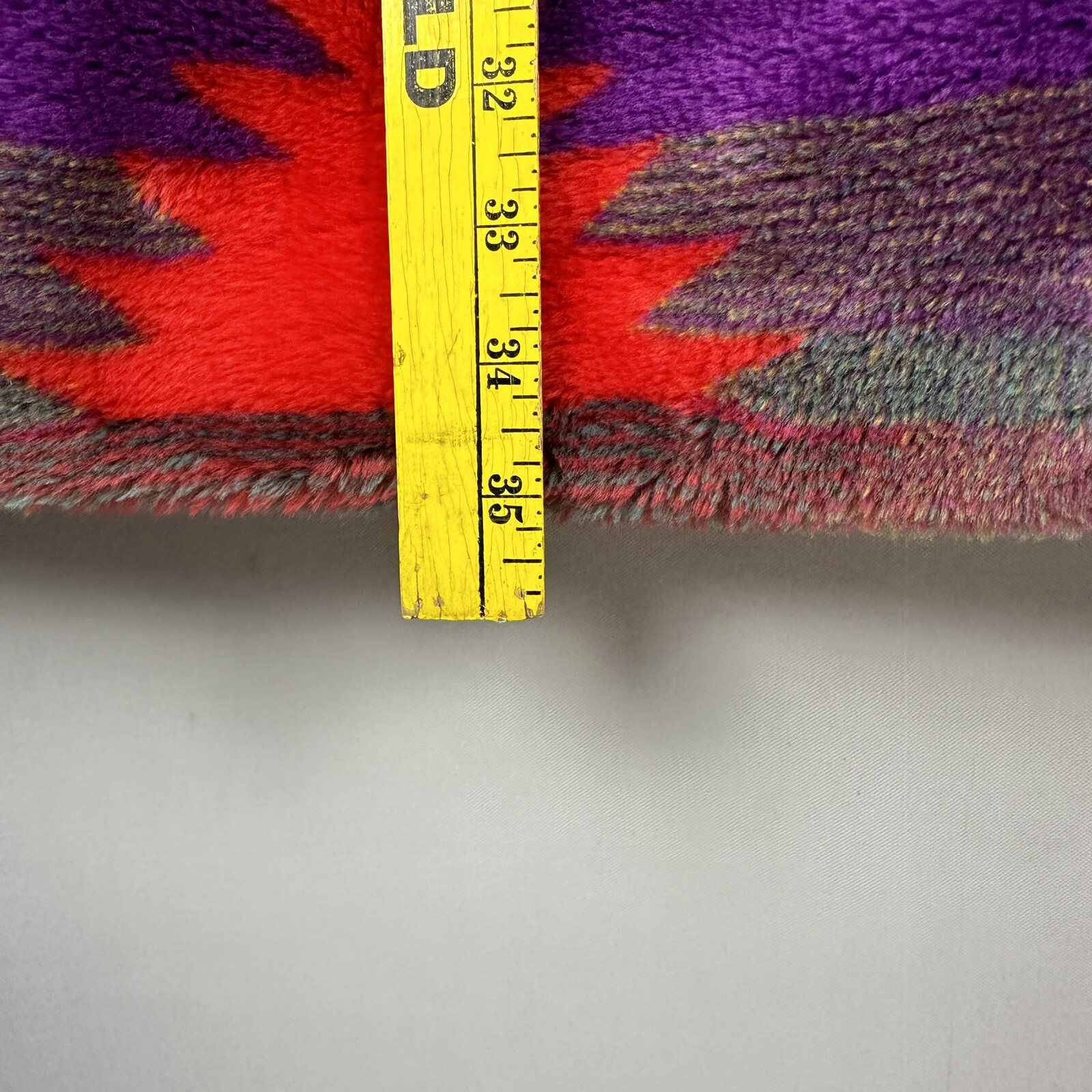 Regal Plush Collection Bright Tribal Print Coat Acrylic Boho Aztec Sz M 1980s