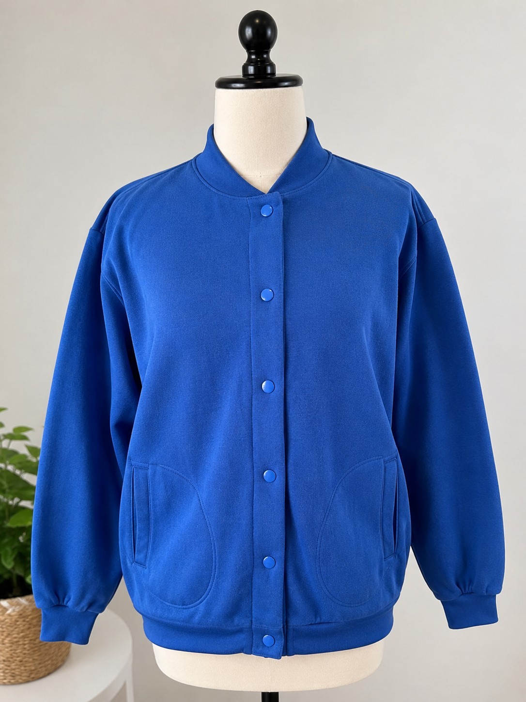 Tudor Court Women’s Blue Snap Front Sweatshirt Jacket Size L Made in USA 0054