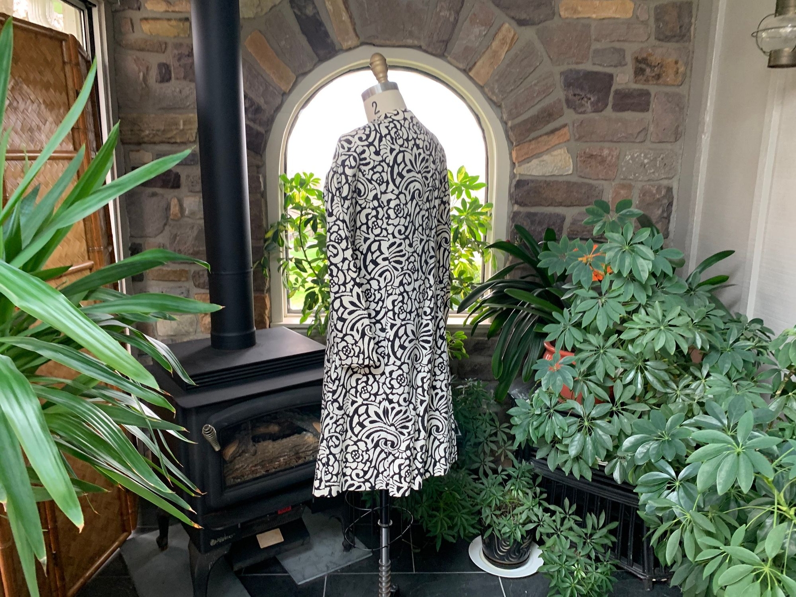 Vintage 1960s Black and Ivory Lightweight Swing Coat Abstract Design