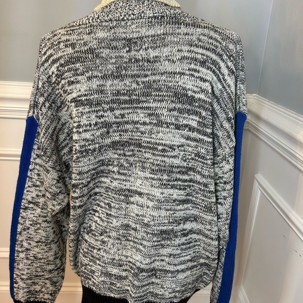 Vintage sweater turtleneck blue cream black gold colors size 46 XL.