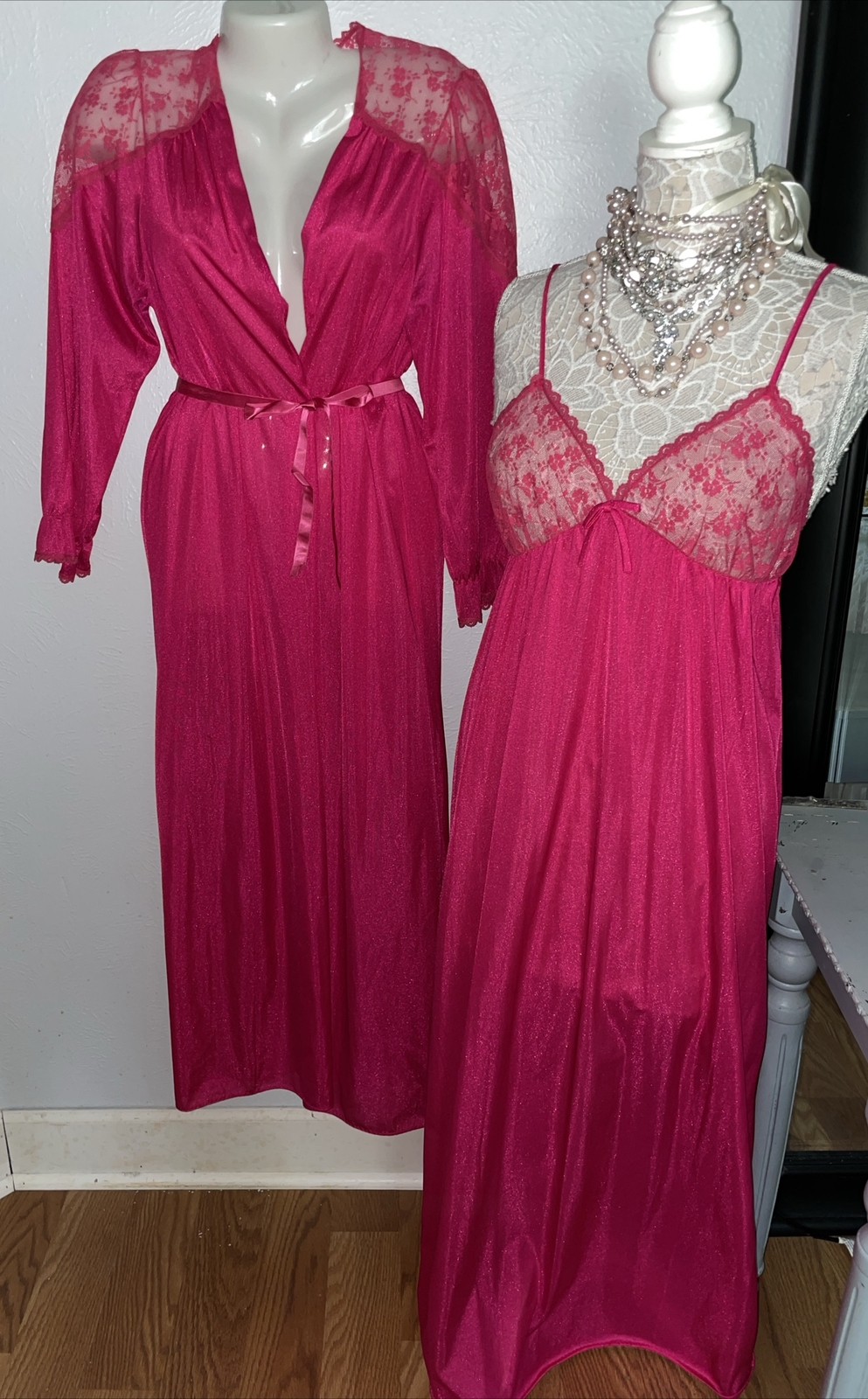 PARAMOUNT Nylon Peignoir Robe & Nightgown Set Gown Pink Lace Woman’s Vintage