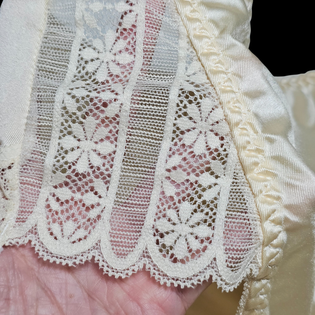 Vintage Slippery Yellow Panty Nylon Spandex Sissy Lace Brief Size 6-7 Hip 35-39″