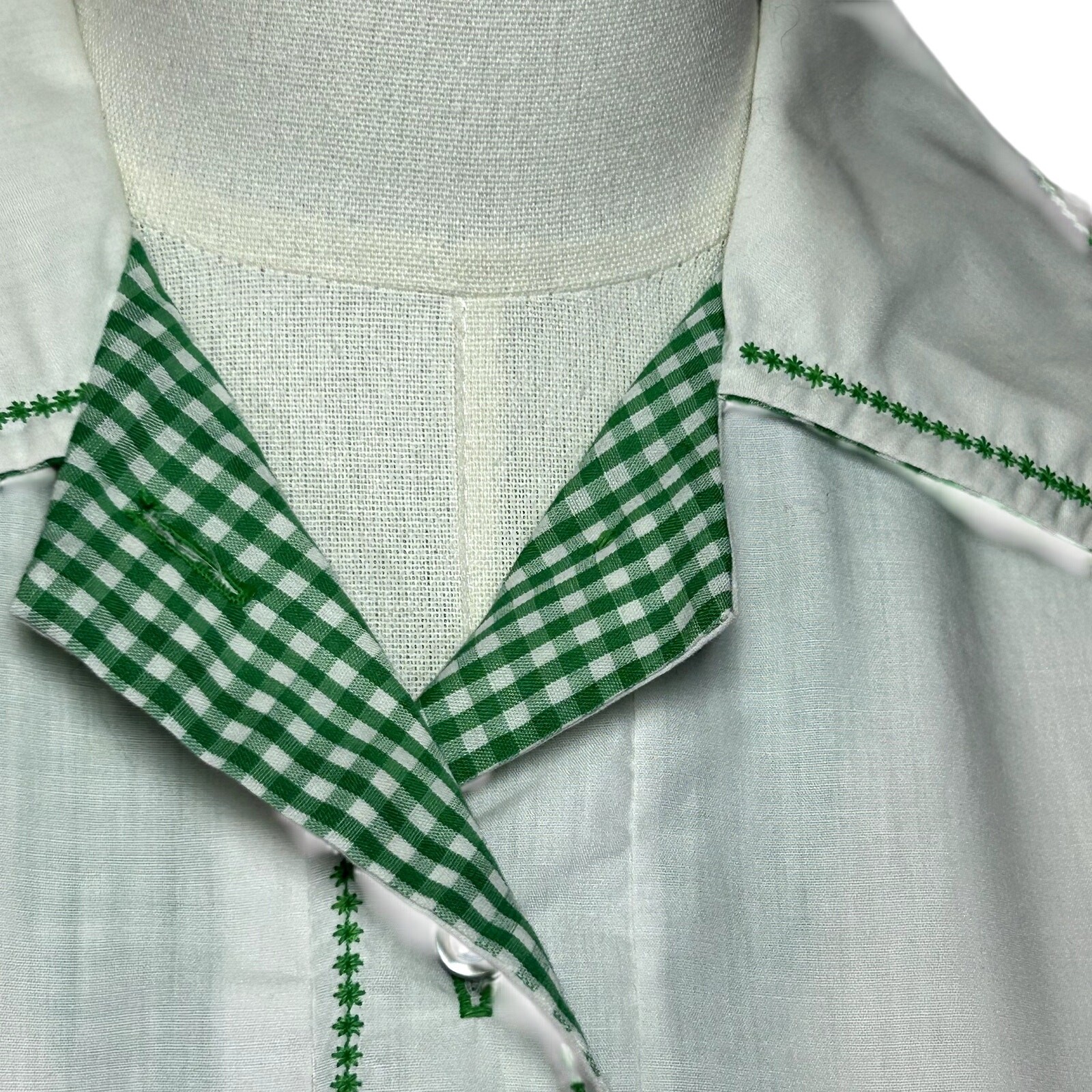 VTG 70s White Shamrock M Embroidery Gingham St. Patrick’s Day Top Twee Retro