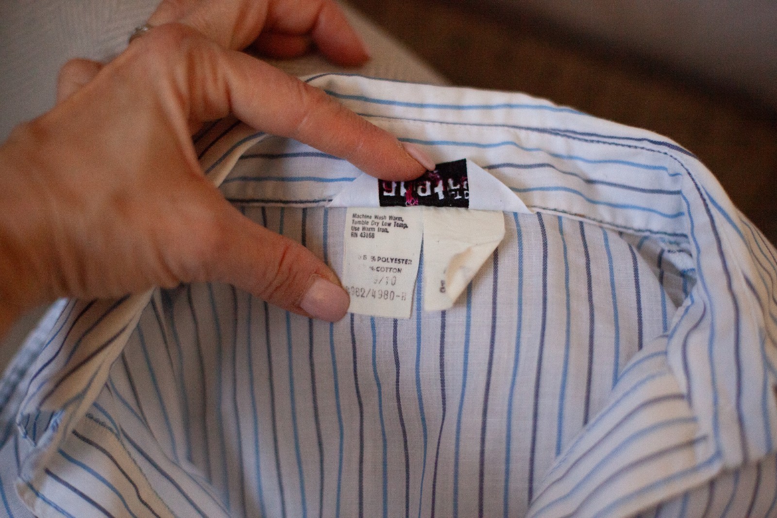 Vintage Women’s 70s Fitted Button Pinstripe Long Sleeve Blouse Size M