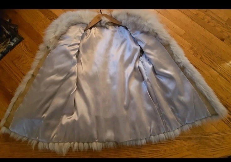 Vintage Saga Fox Fur Jacket. Size L