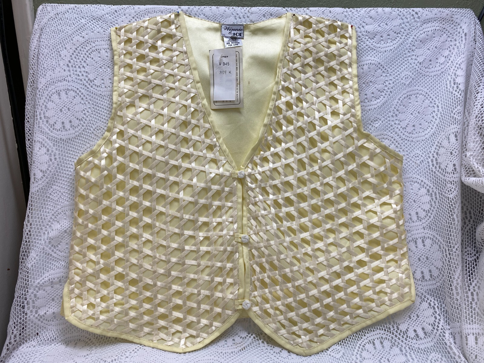 Vintage VEST -Winnie & JOE Woven RIBBON DECORATIVE Button up SIZE XL 70s80s90s