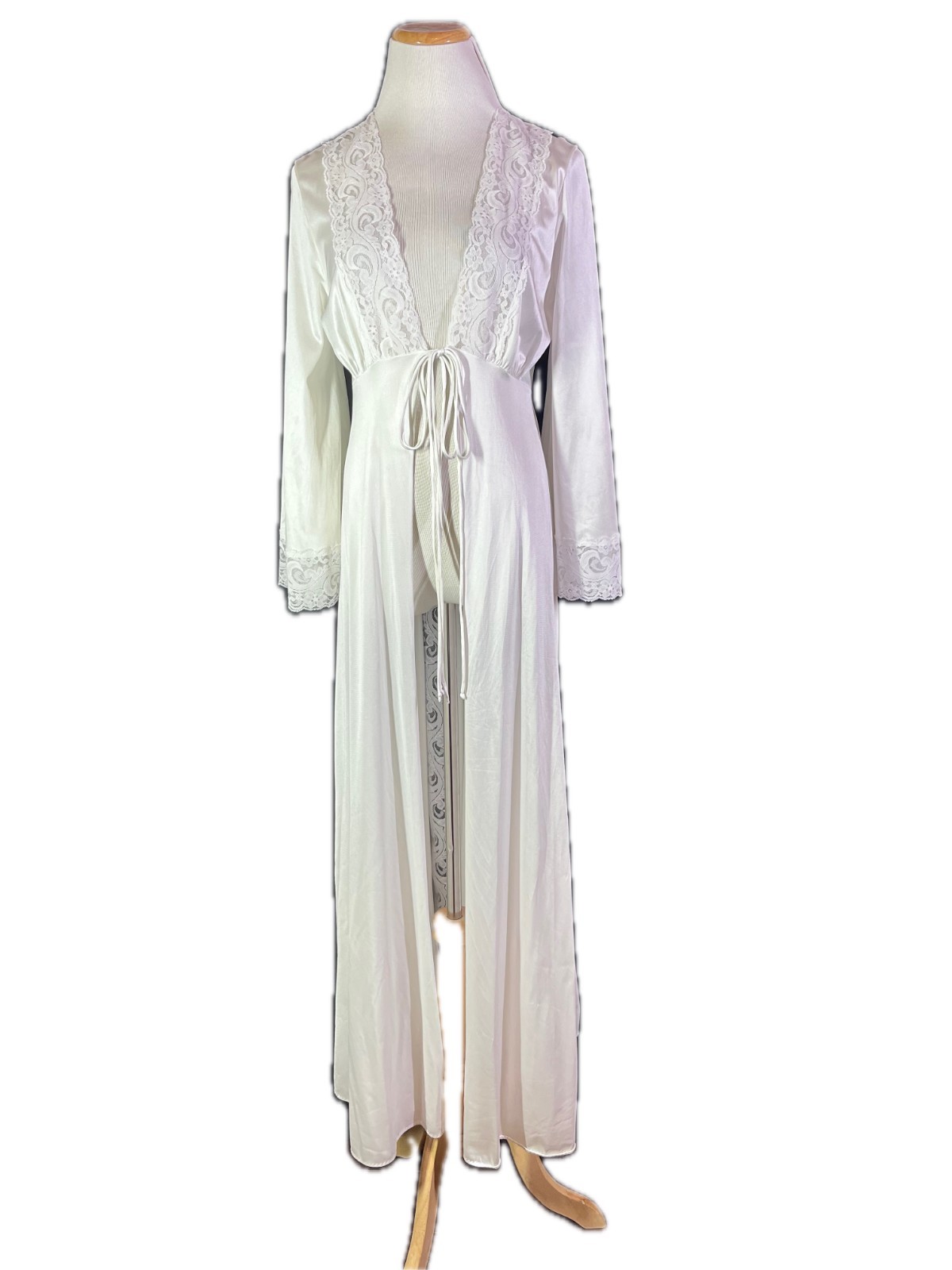 Vintage Ilise Stevens Size M White Nylon Robe Sheer Lace Panels