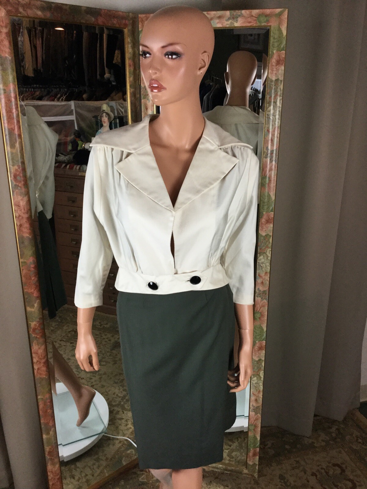 Vintage Olive Green Pencil Skirt Sz 2 Ivory Jacket Bomber Style Sz 10 Pin Up