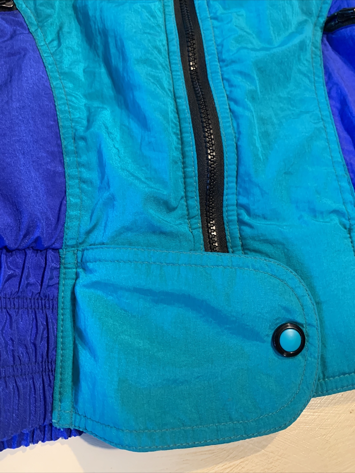 Vintage Roffe Skiwear Women’s Retro Multicolor Ski Snowboard Jacket Size 12 USA