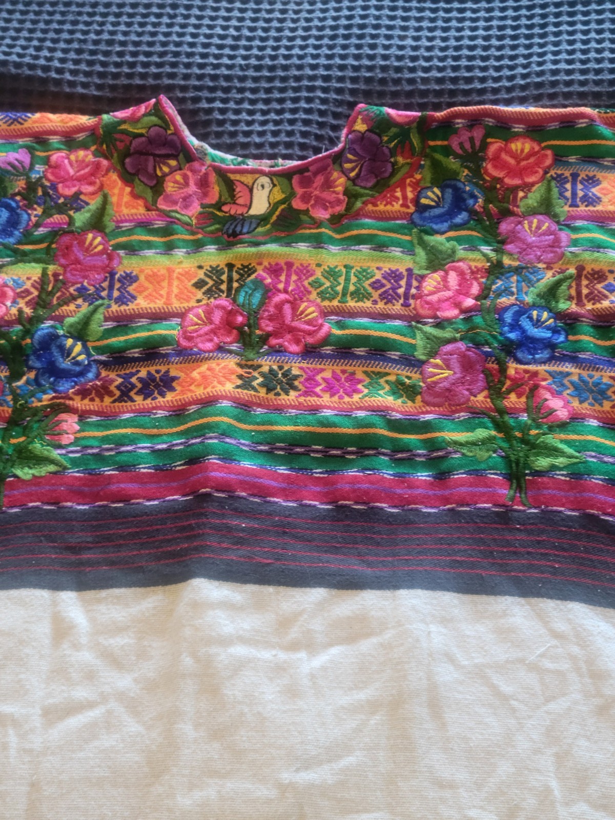 VINTAGE Guatemalan Huipil Embroidered OSFM , BOHO BEAUTY
