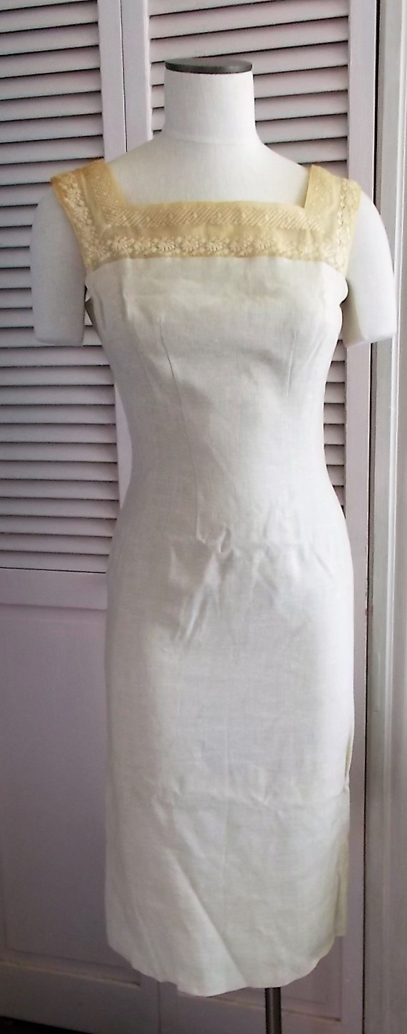 VINTAGE SAKS ANNE FOGARTY SHEATH COCKTAIL DRESS EMBROIDERED LACE DETAIL SMALL