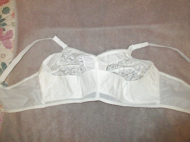 Vtg Pointy Bullet Bra Size 40DD Floral Lace Fetish Burlesque Pin Up 50s 60S USA