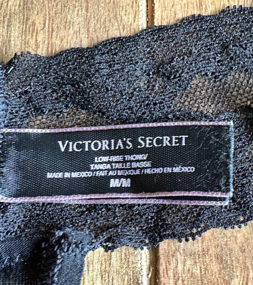 Vtg Victoria’s Secret Black Lace Low Rise Thong Bikini Panties