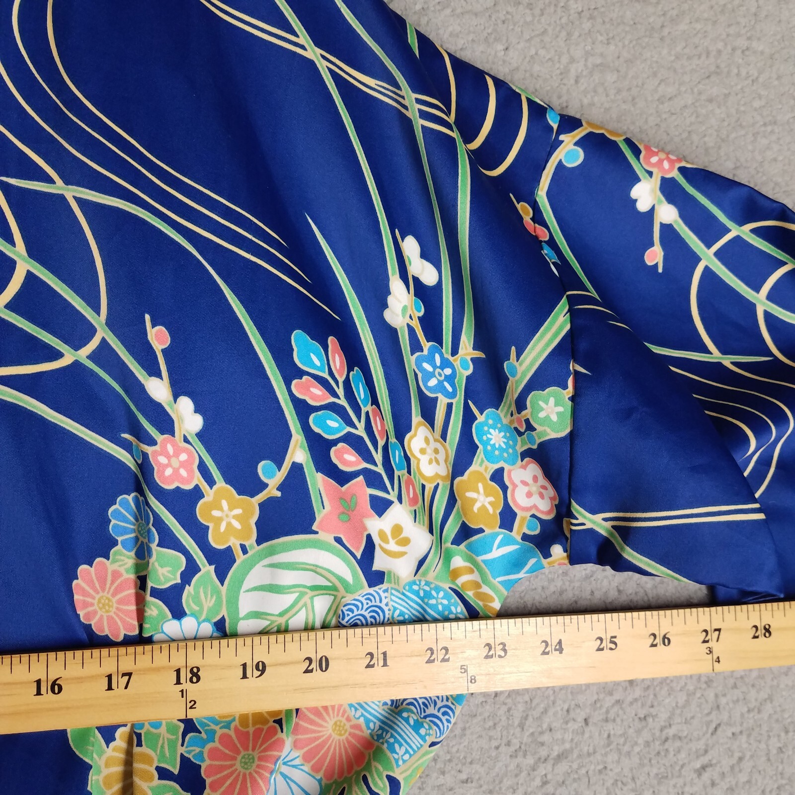Vintage Japanese Kimono Robe Womens Large Satin Floral Garden Made In Japan Blue