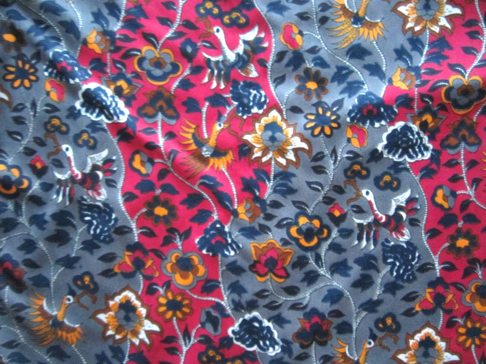 70s Disco vintage dagger point collar top blouse Polyester button up fitted Sz S
