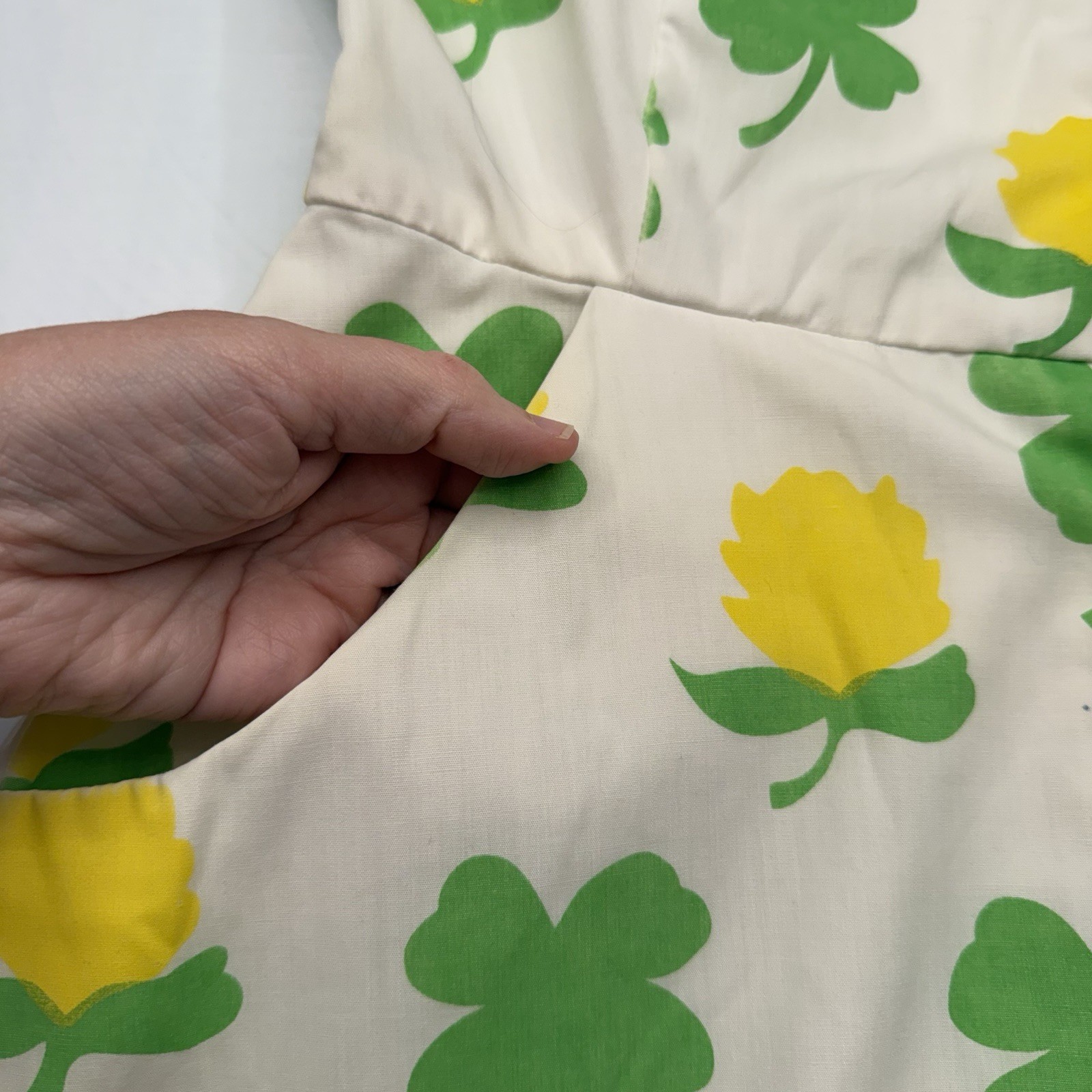 The Vested Gentress Lucky Shamrock Clover Slvls Dress Vtg 60/70s Sz 12 Medium