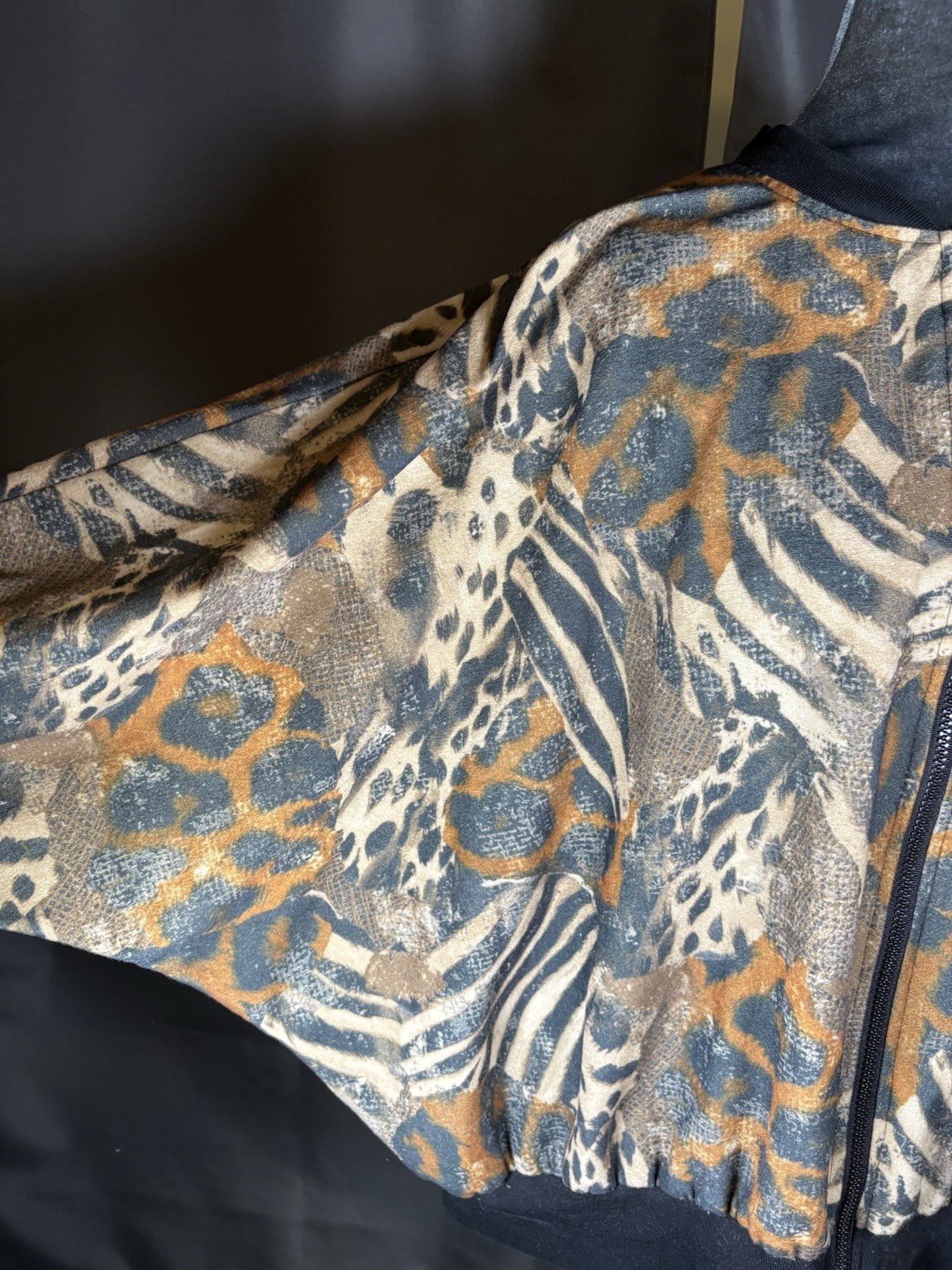 Vintage 80’s 90’s Silver Threads Animal Print Bomber Jacket Batwing Sleeve USA L