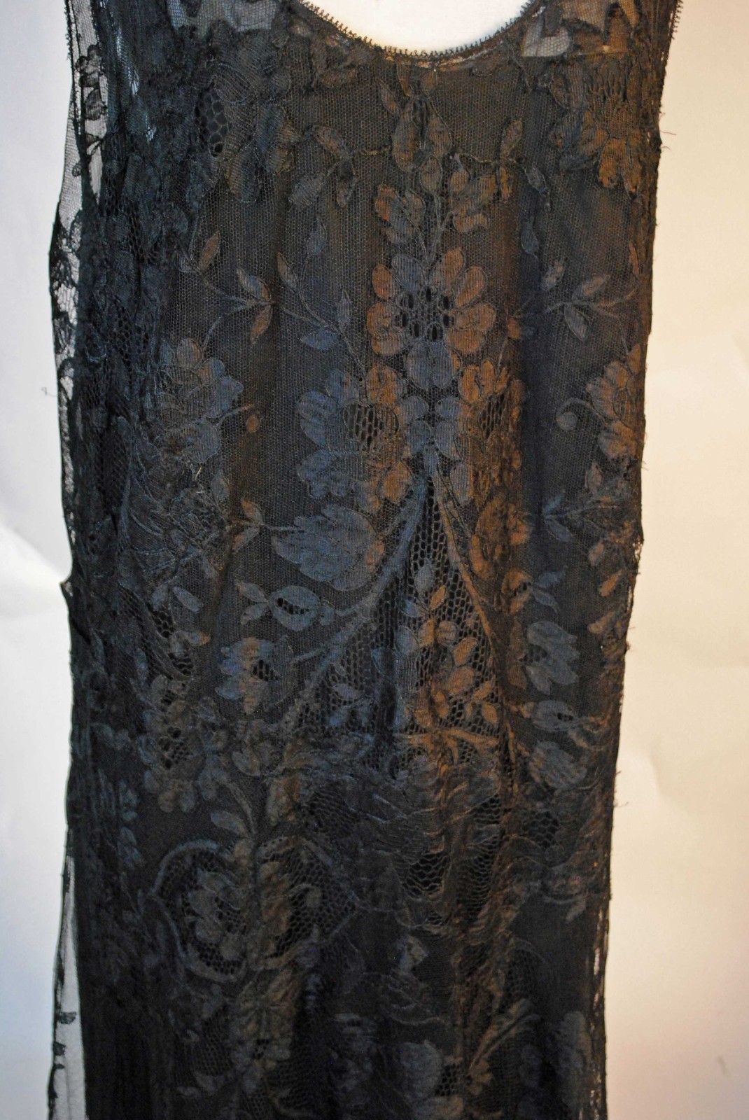 VINTAGE FLORAL BLACK ALENCON NET LACE PARTY DRESSES, CIRCA 1935s