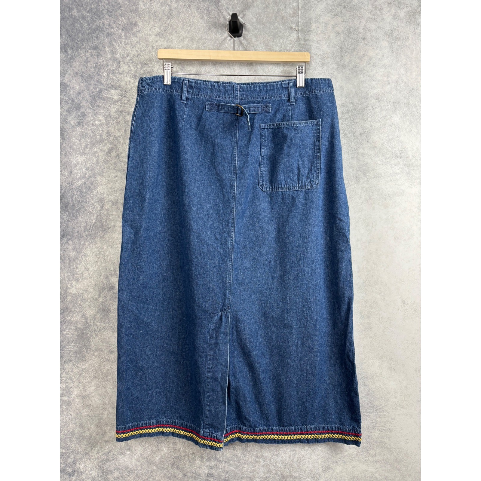 Vintage The Disney Store Winnie the Pooh Embroidered Denim Maxi Skirt Size XL
