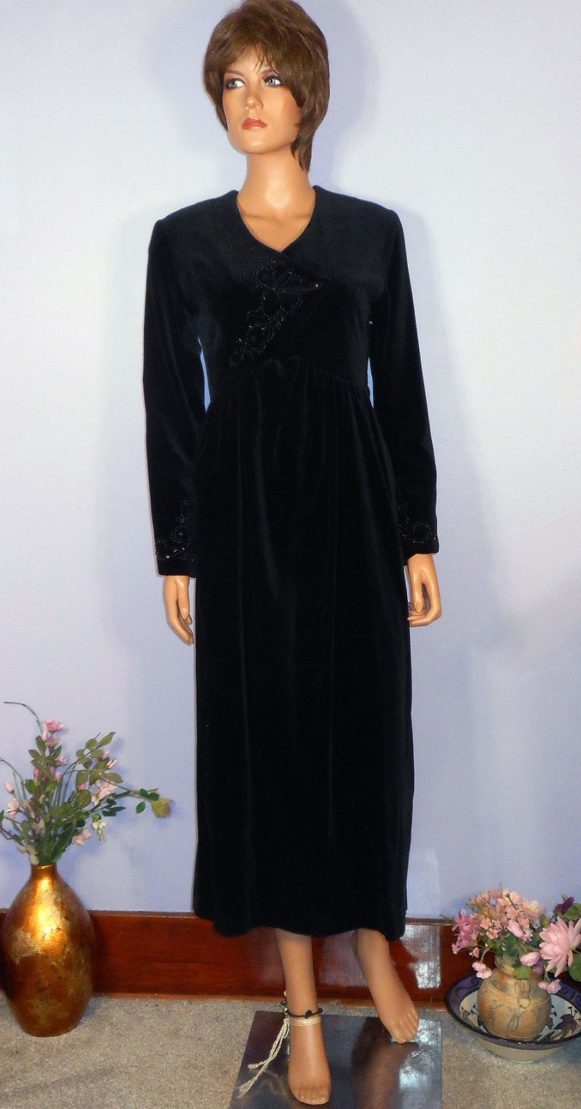 Lovely Vtg ‘80s Laura Ashley Black Velvet Witchcore Dress w Fancy Beadwork, 6
