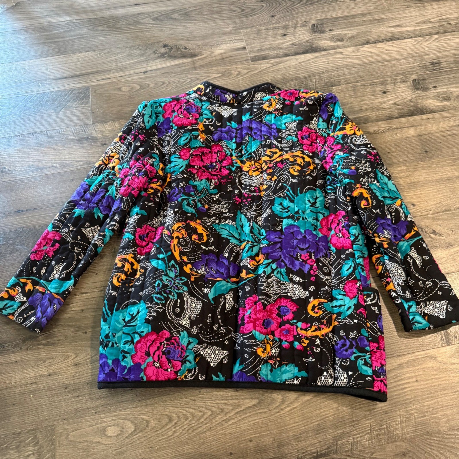 Item-Eyes Vintage Quilted Floral Paisley Open Front Jacket Womens Medium USA