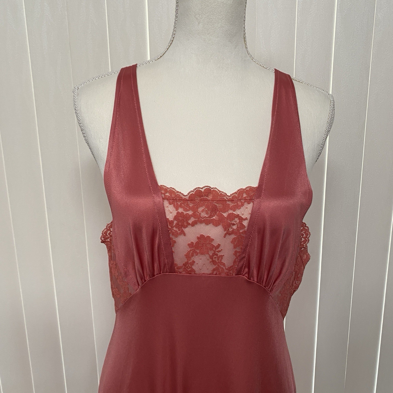 Vintage Gilead Lace 38 Full Length Maxi Nightgown Slip Thulian Pink
