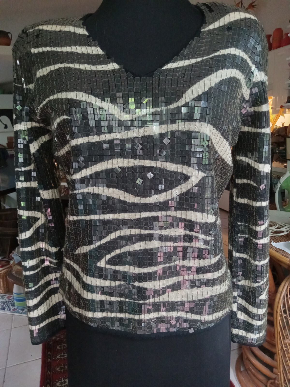 Vintage Adrienne Vittadini Black Grey MOD Sequined Sz L-Sweater Party Top
