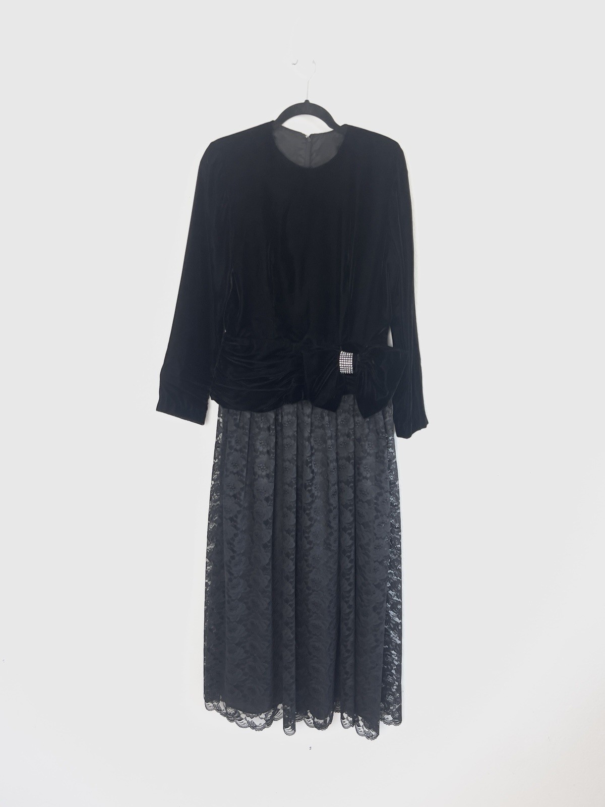 NUIT Vintage 80s Velvet Prom Party Dress Black Lace Dropped Waist Size 12 Glam