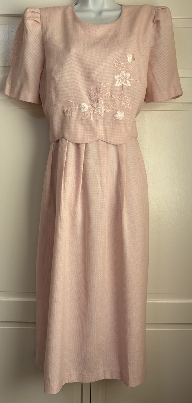 VINTAGE MISS DORBY PINK EMBROIDERED MIDI DRESS WOMEN’S SIZE 8 COTTAGECORE