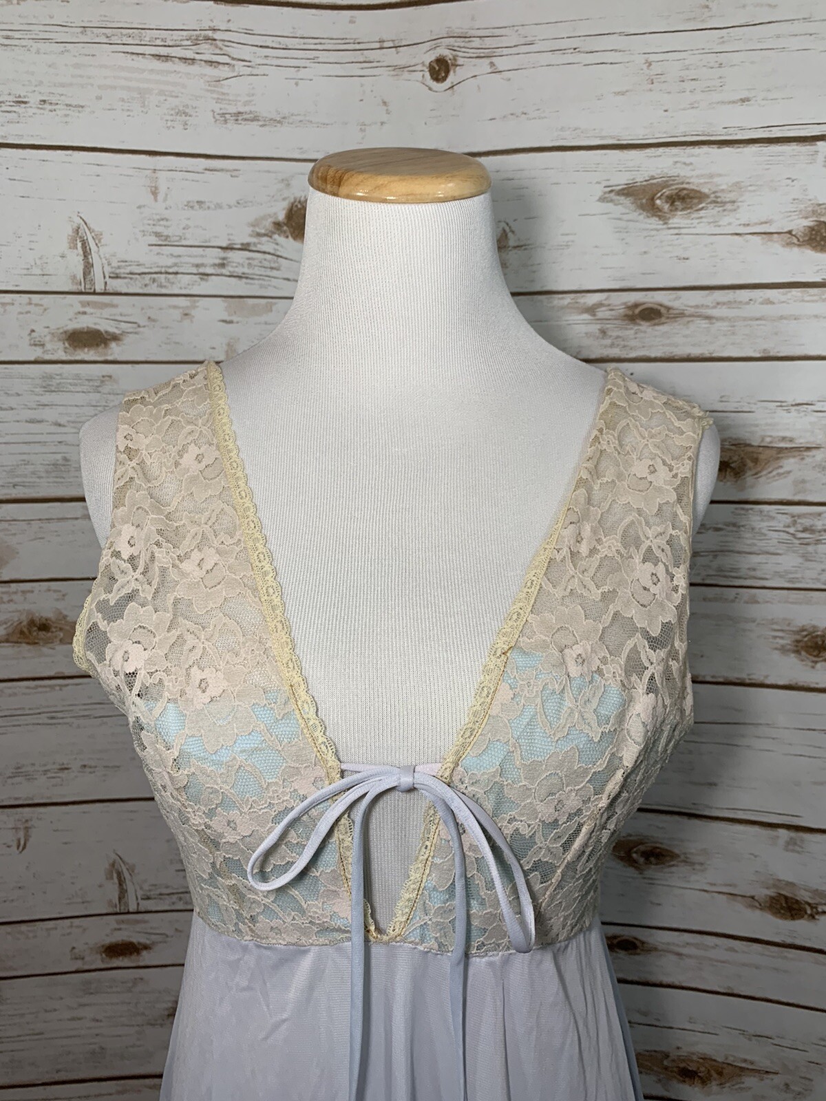 Vintage Jenelle Of California Lace Tie Negligee Nightgown Nightie Lingerie