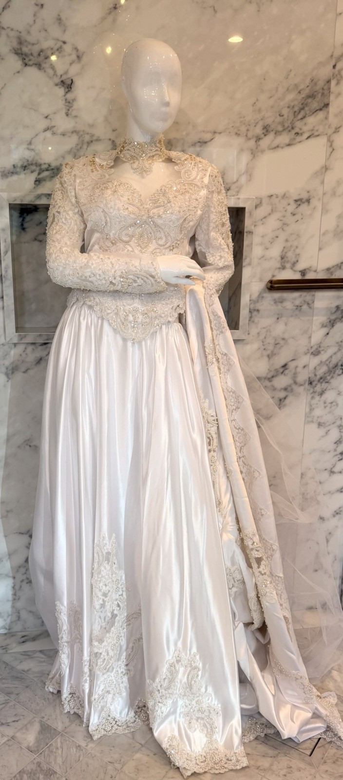 My Fair Lady Wedding Dress Size 12 Ivory Beaded Lace Cathedral Train Bridal Gown