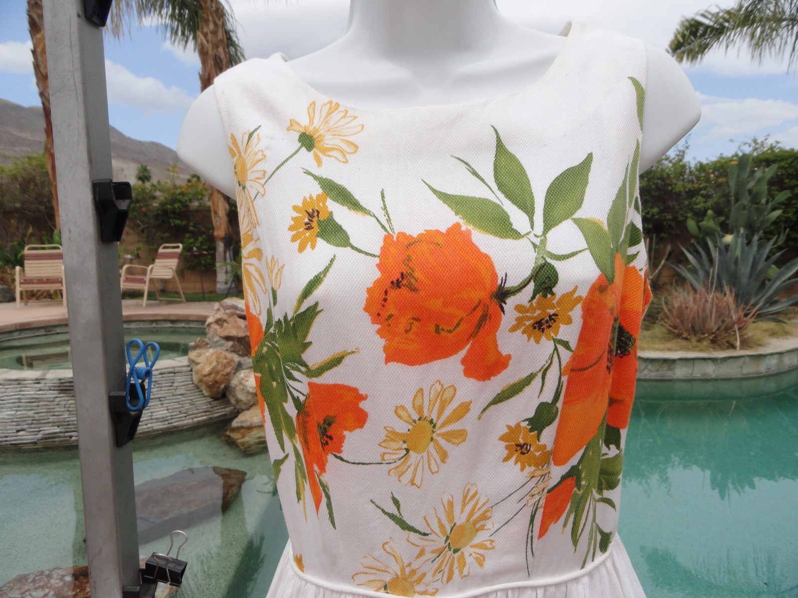 Vintage 50s dress pinup VLV bombshell 35 bust 26 w full skirt poppies cotton