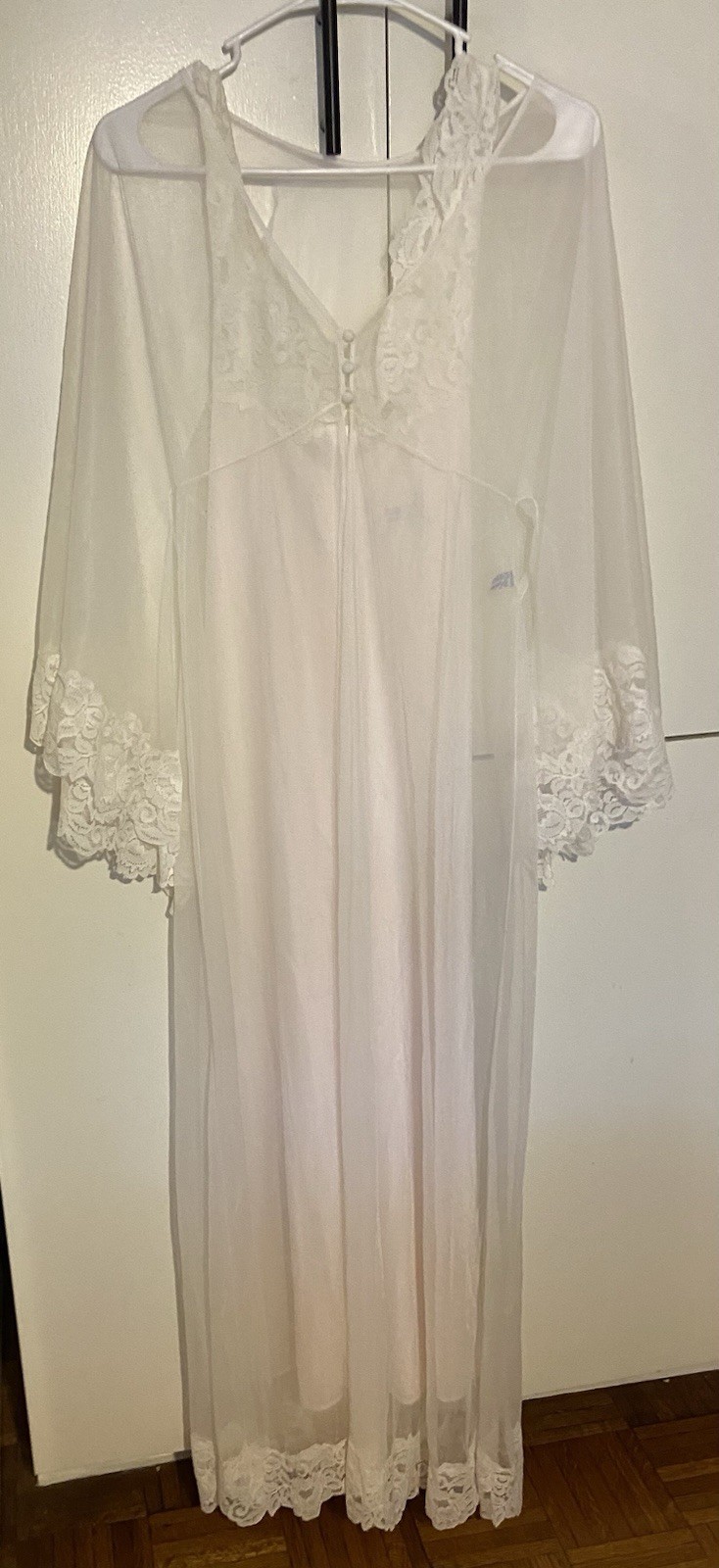 VTG Lingerie Glydons Slip Light Pink Robe White Set Fabric Covered Buttons ￼