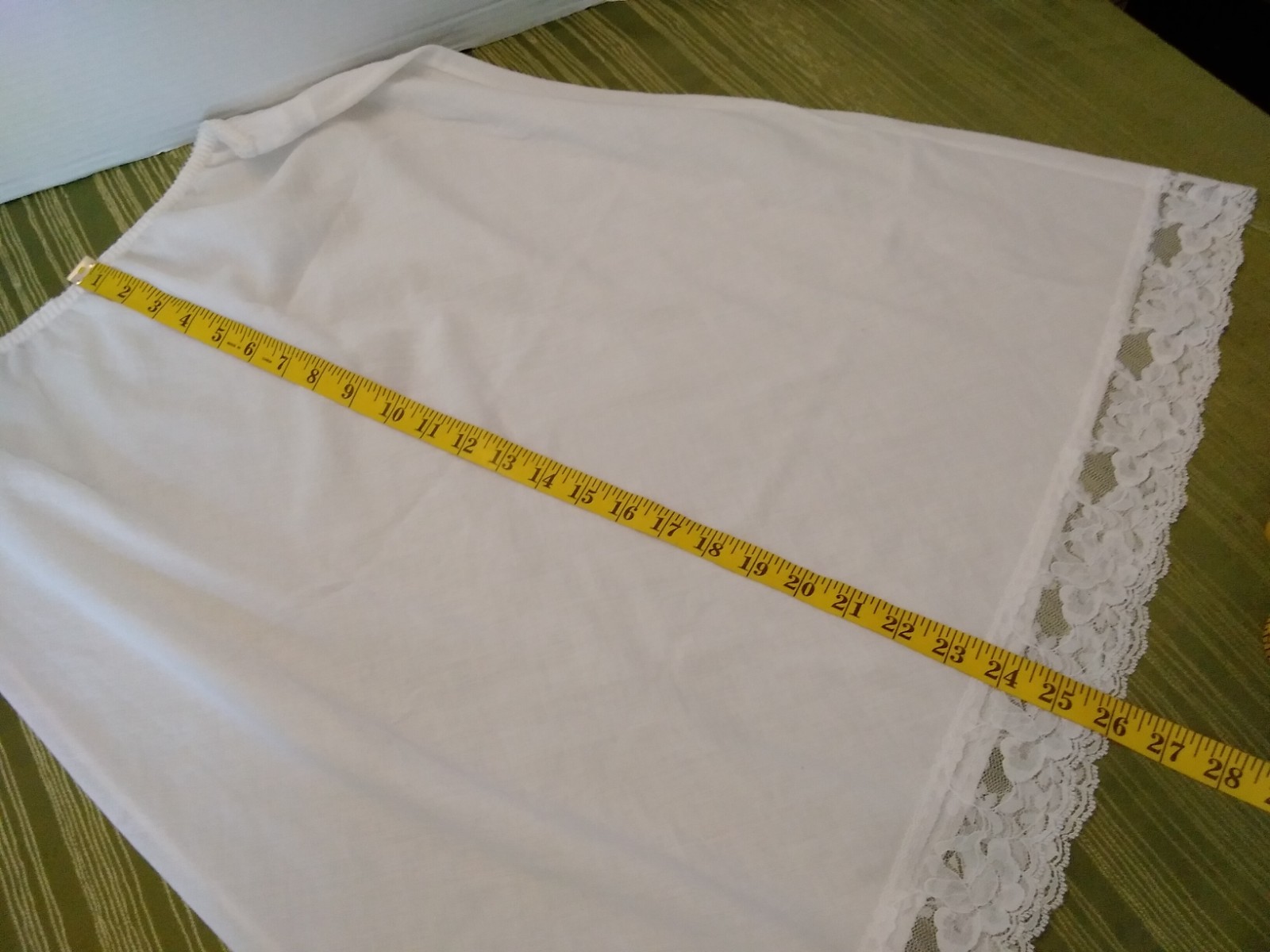 Vintage Deena White Half SLIP Size Large Cotton Blend Made in USA