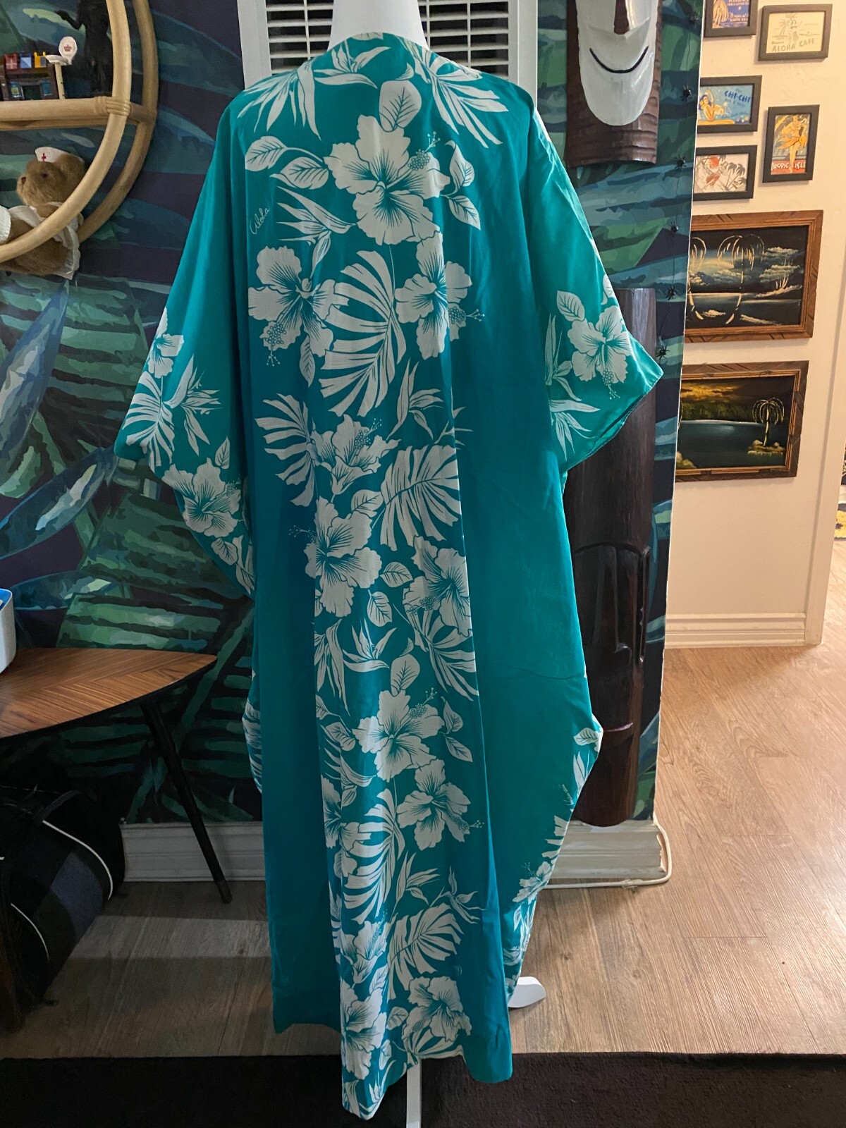 Vintage ROYAL CREATIONS HAWAII Green Hibiscus Mumu Caftan Kaftan Tiki Aloha OS