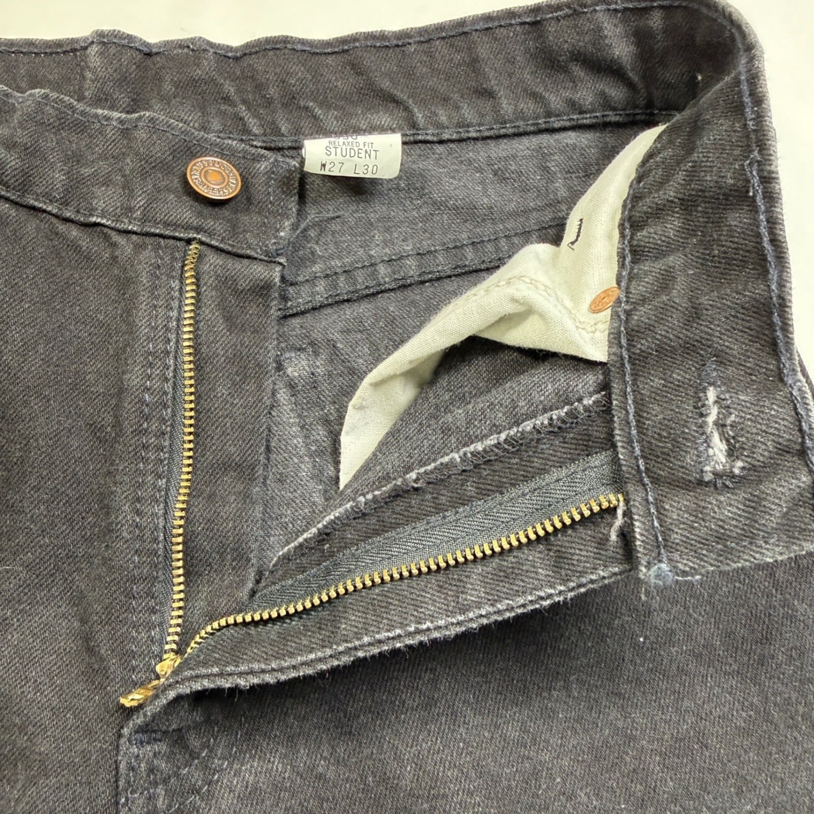 Vintage Levi’s 550 Student Relaxed Fit Orange Tab Cotton Black Jeans 27 X 30 90s