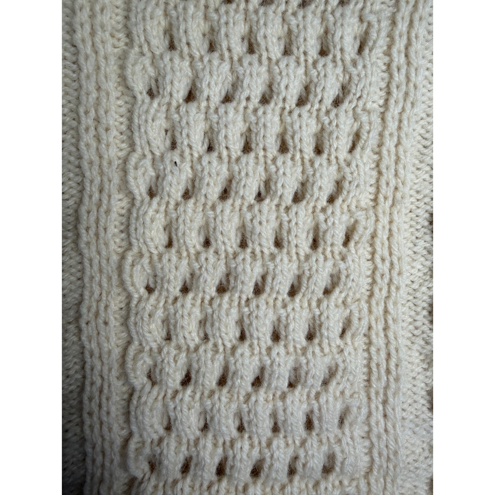 Vintage Dolmen Irish Aran Cable Knit Sweater 100% Pure Wool Cream Unisex M