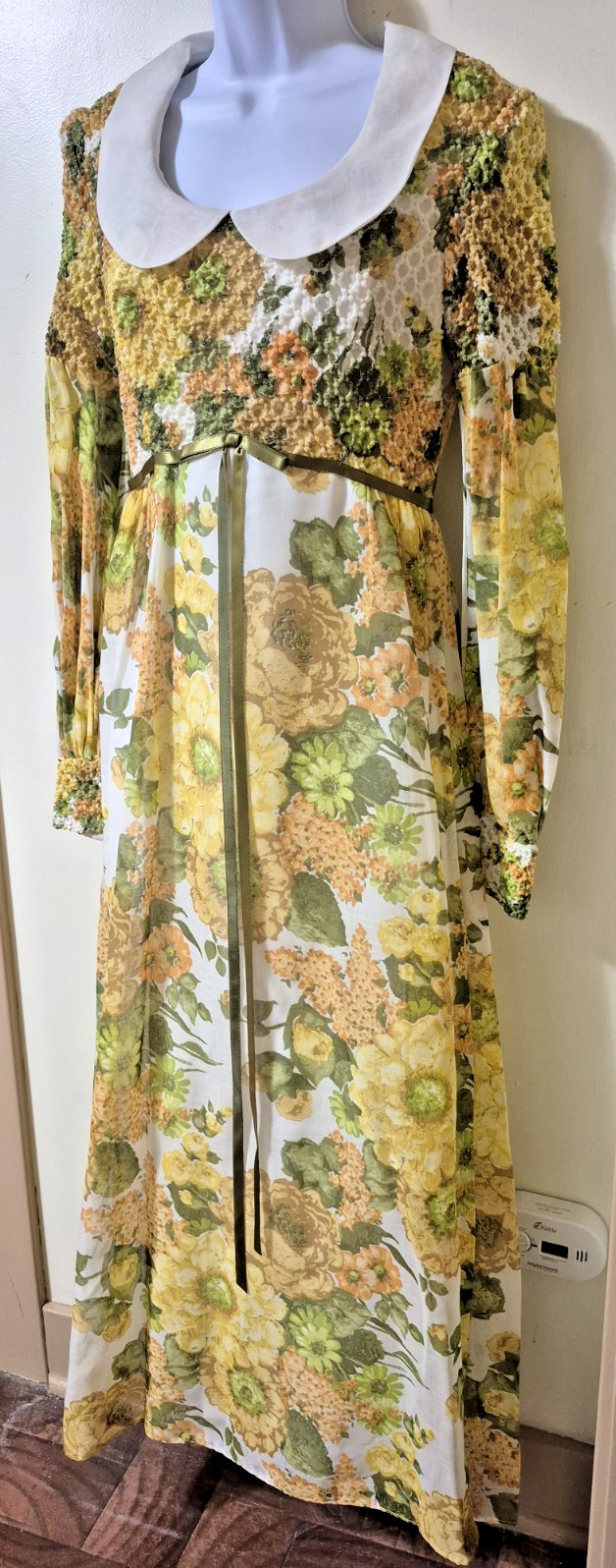Vintage Maxi 70s Mod go go dress gathering design at Bust & sleeves Size 10