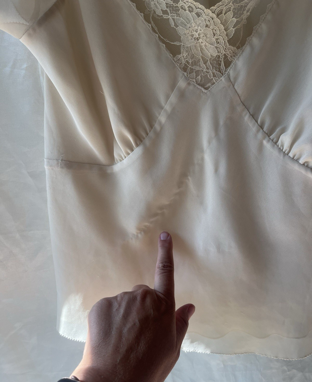 Vintage Nine & Company Womens Ivory Top With Lace Overlay