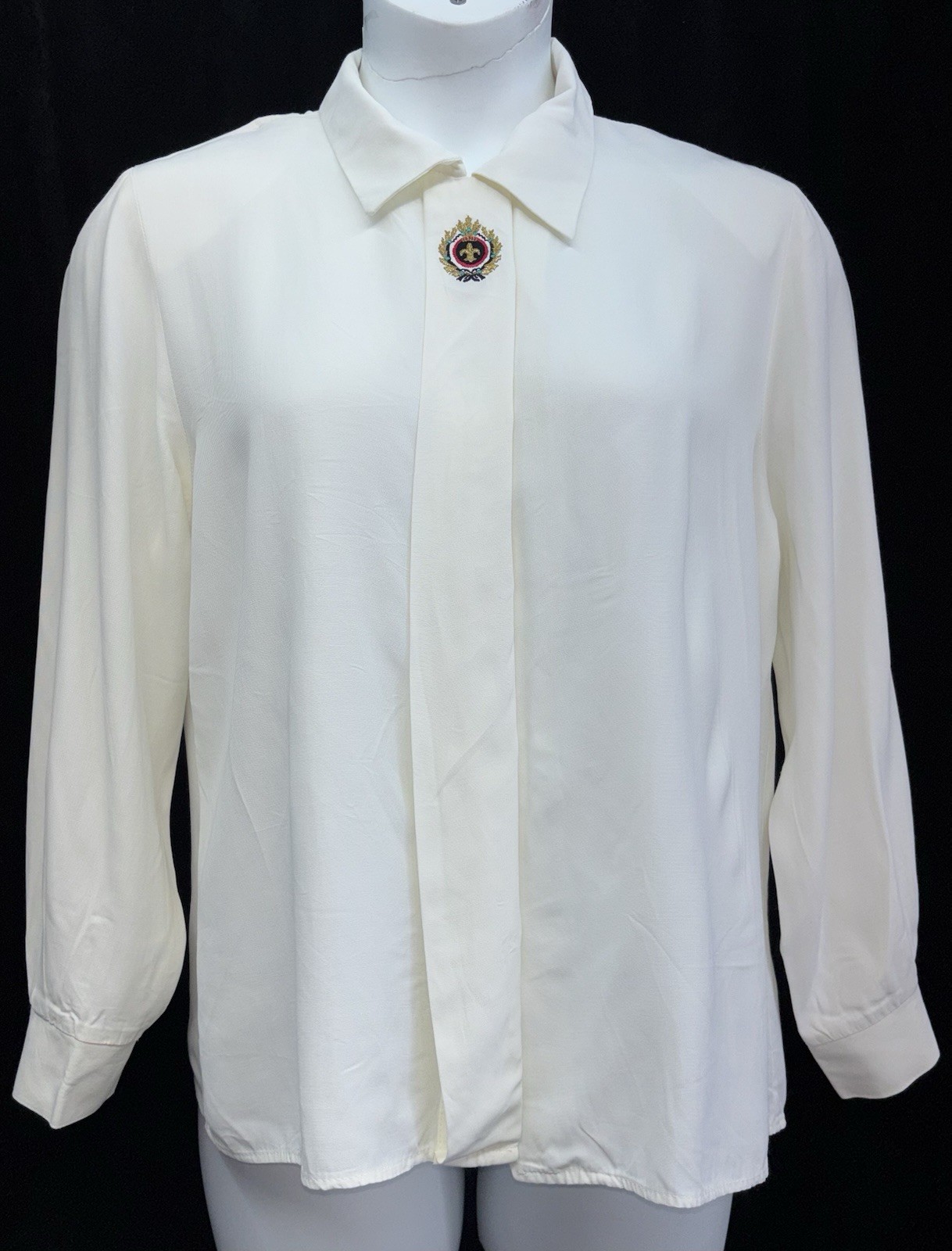 VTG Panther Women Size 12 Button Up Long Sleeve Top Ivory Embroidered Emblem