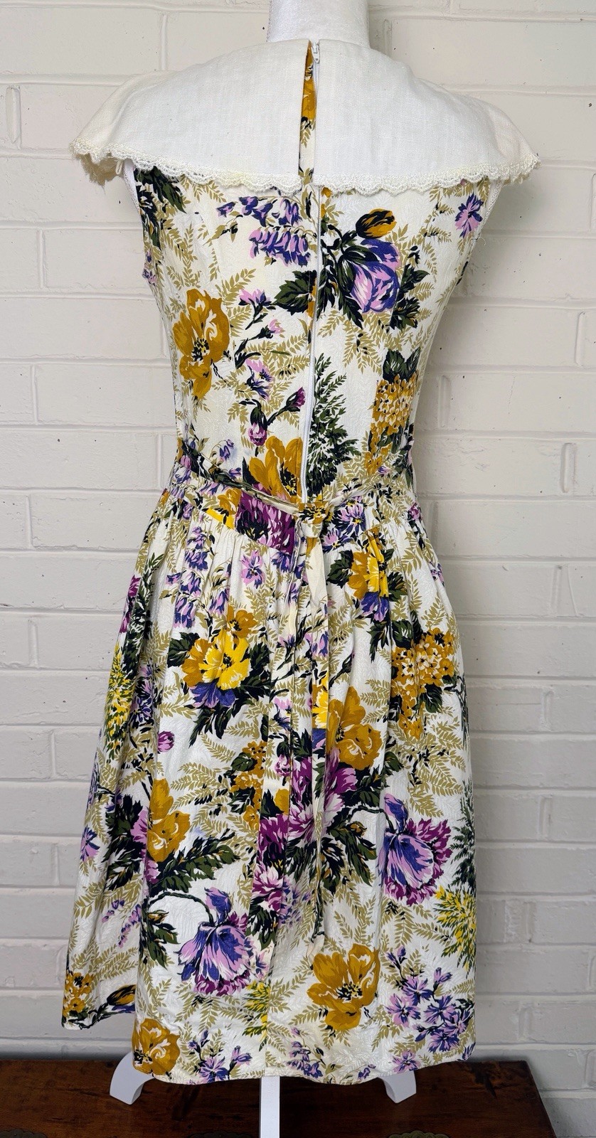 Vintage Floral Sleeveless Cottagecore Dress 8P Midi Lace Tea Party Romance