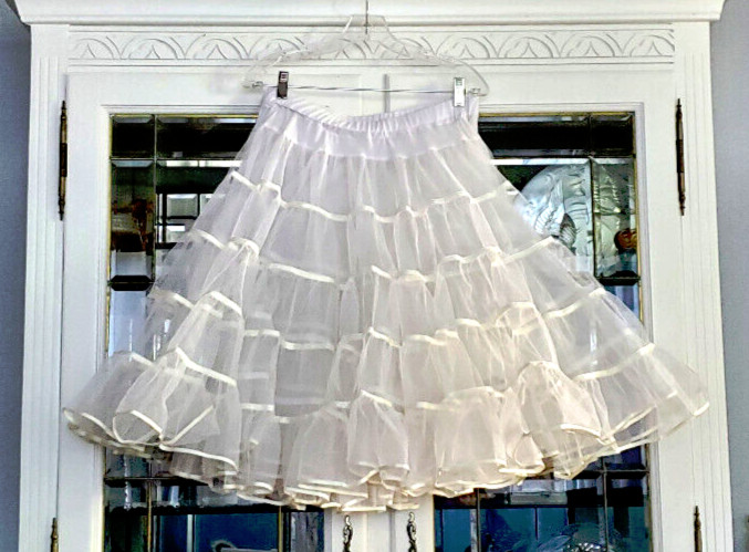 Vintage 80s white crinoline half slip full circle layered falls below knee M/L