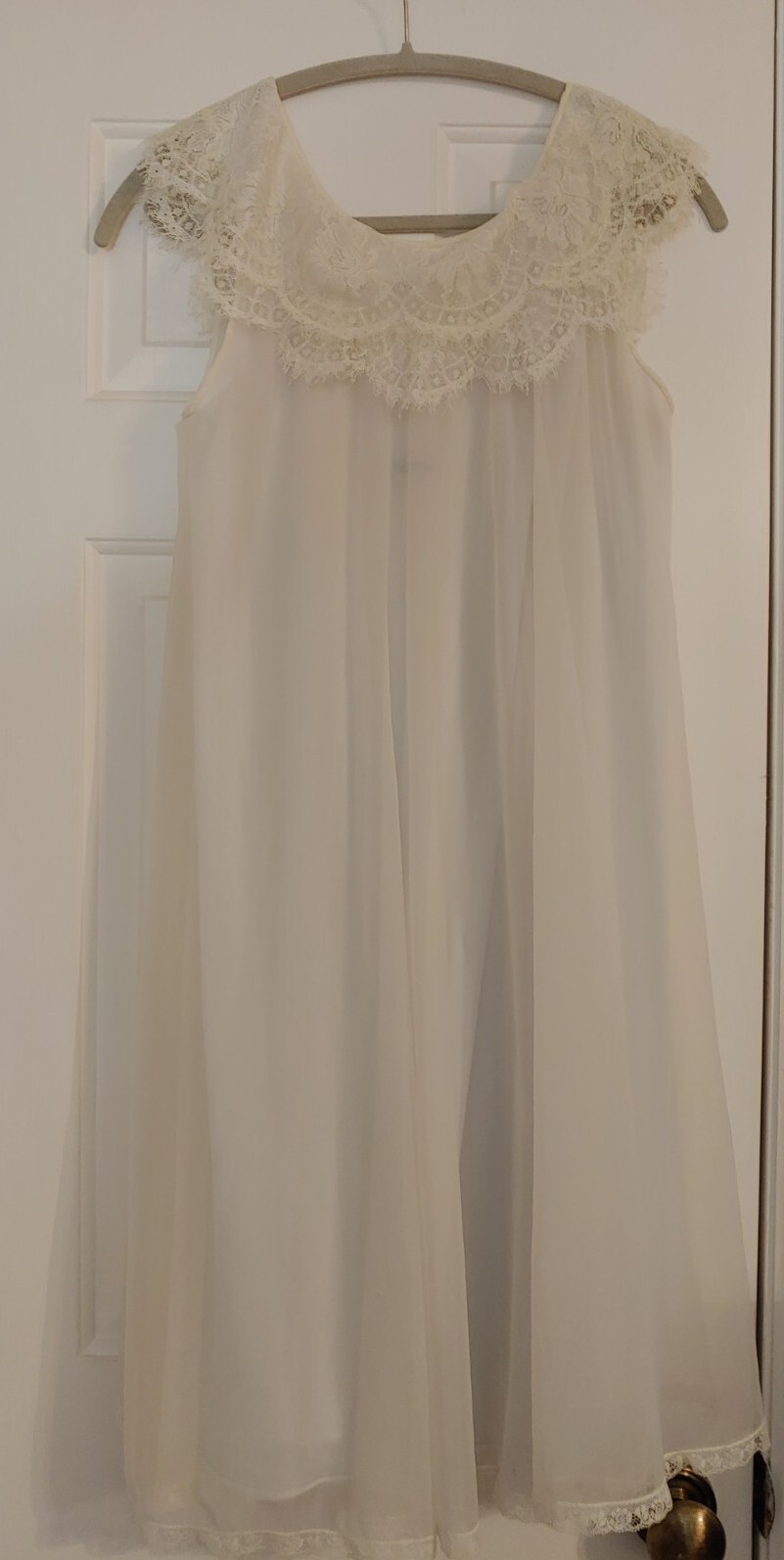 Vintage Eve Stillman Nightgown Size M Lace & Pale Blue Nylon 1950s 1960s. (B)