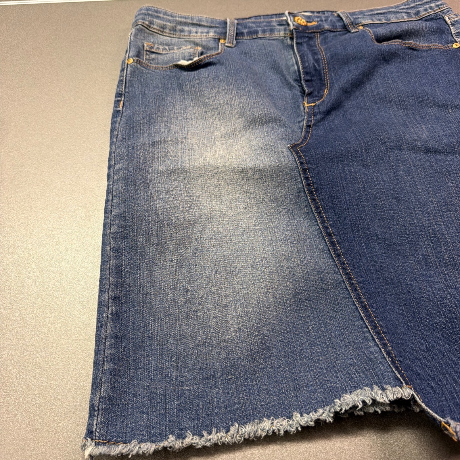 Vintage America Blues Wonderland Midi Denim Skirt Size 10 Blue Stretch FrayedHem