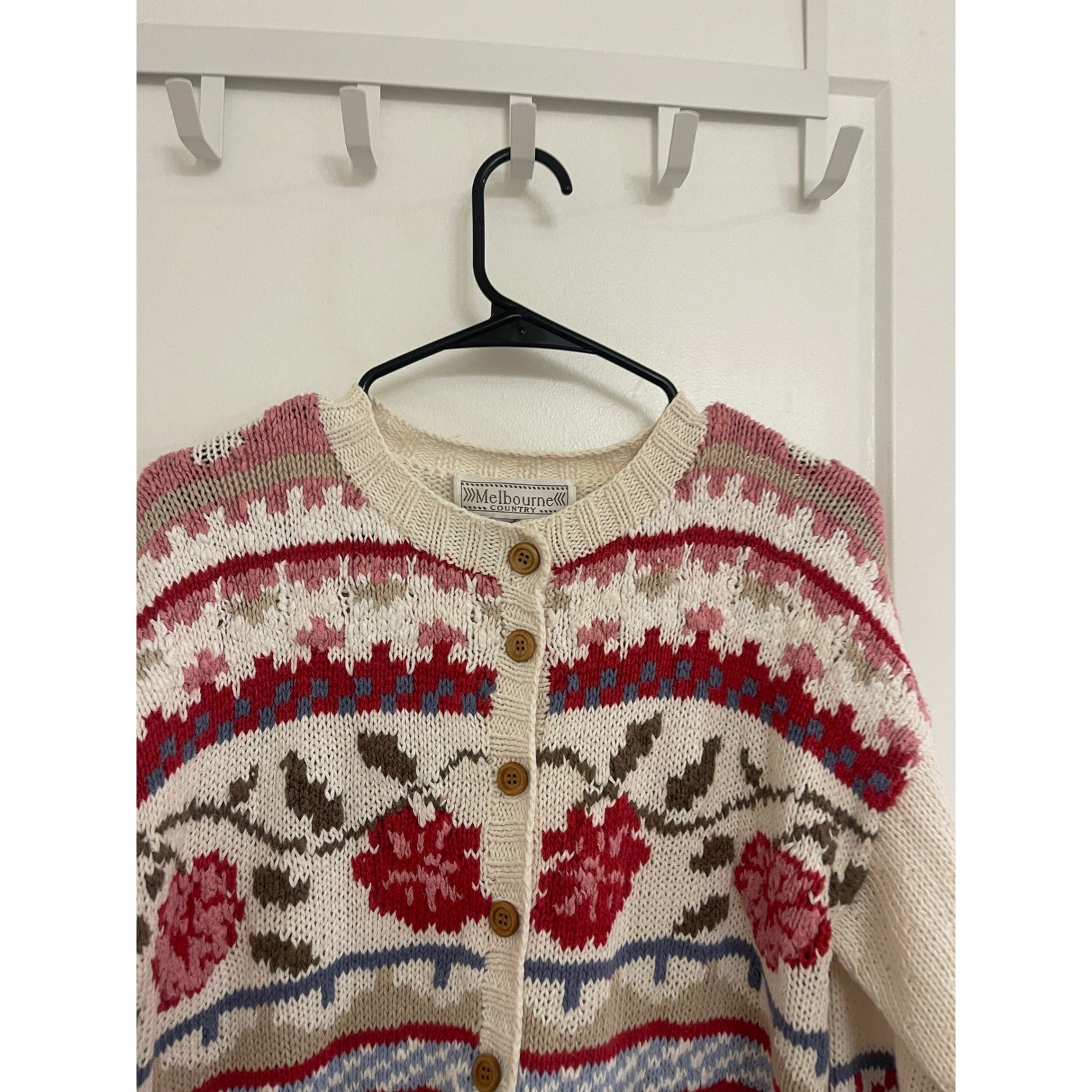 Vintage Cottagecore GrandmaCore Cardigan Floral White Pink Red Knit