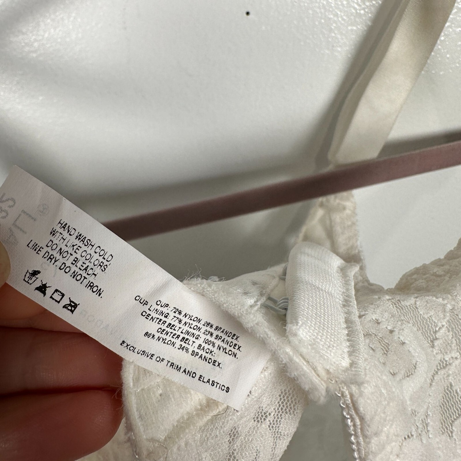 Vintage Bali 34DD Bra Lace 3432 Underwire Ivory Stretch Sheer Sexy Adjustable