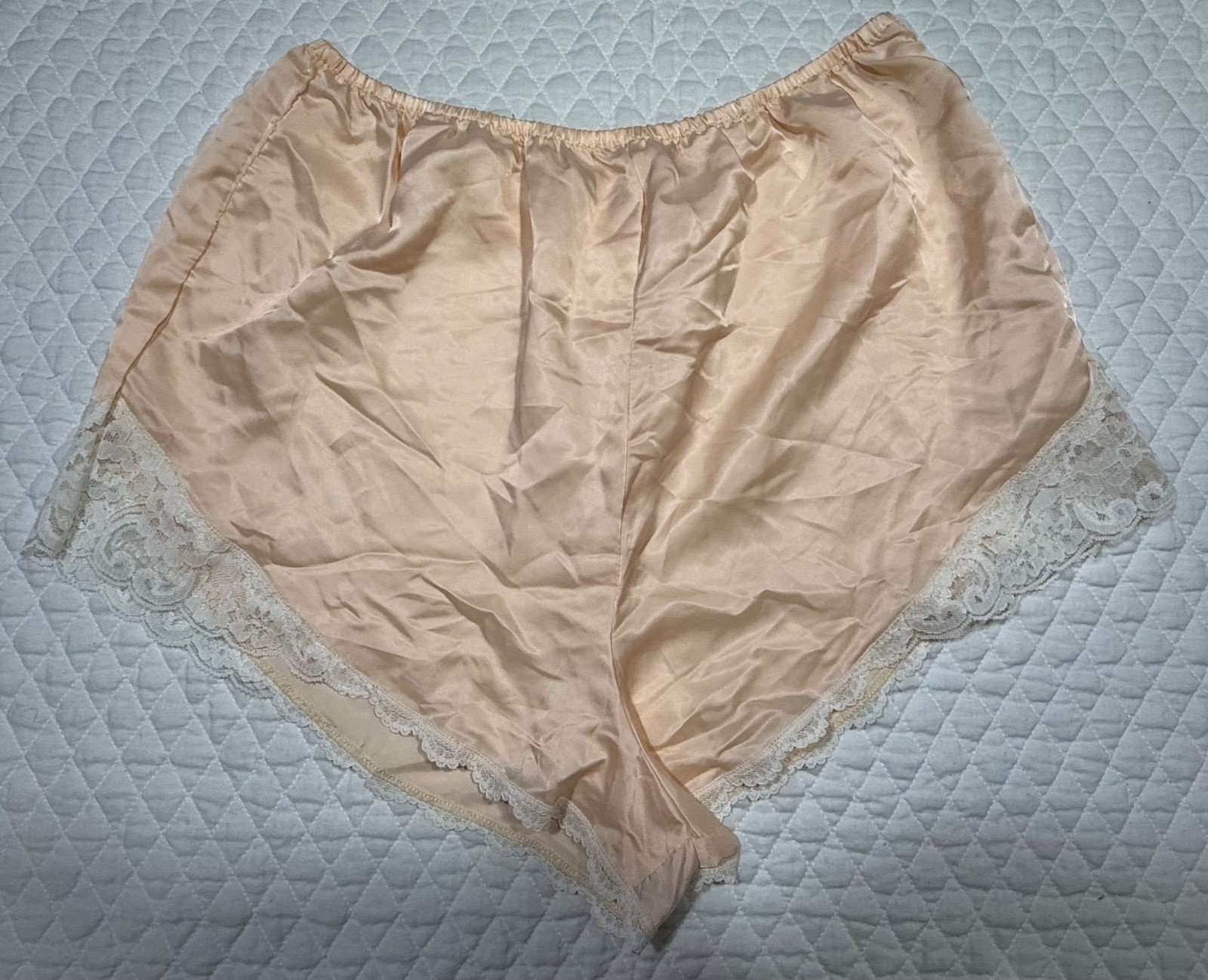 VINTAGE Anne Rothschild for Caress Pajama Set Pink Peach Lace Cami Shorts L14-16