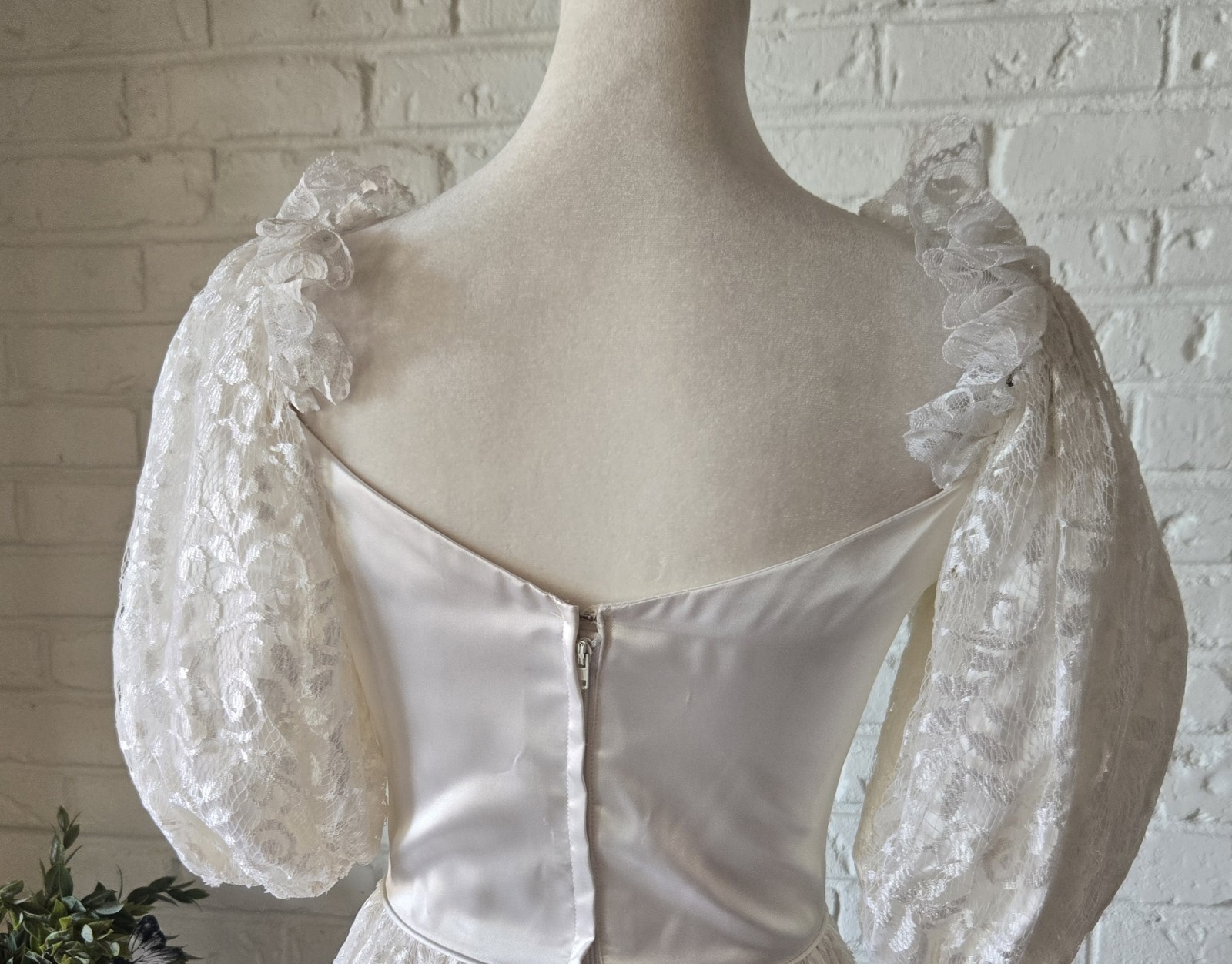 Vtg 80s Romantic Princess Diana Theme Wedding Gown, 4/S, Satin & Lace, Bustle