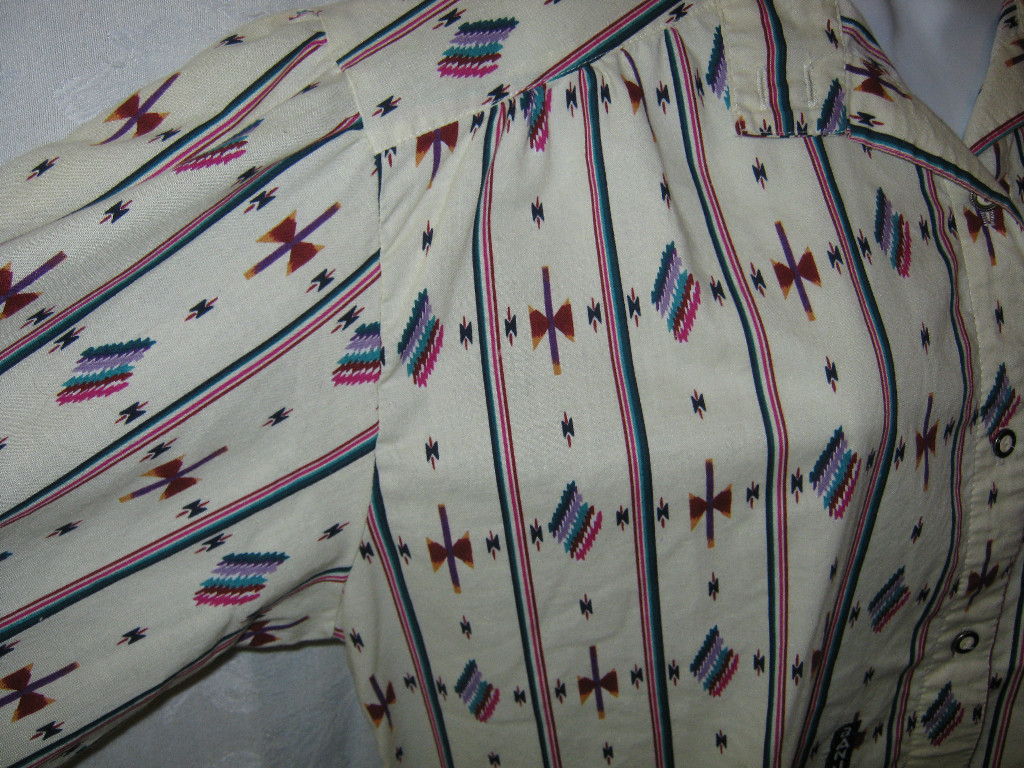 Vintage 90’s Banjo Women’s Shirt Size Medium Oversized Top Southwestern Print