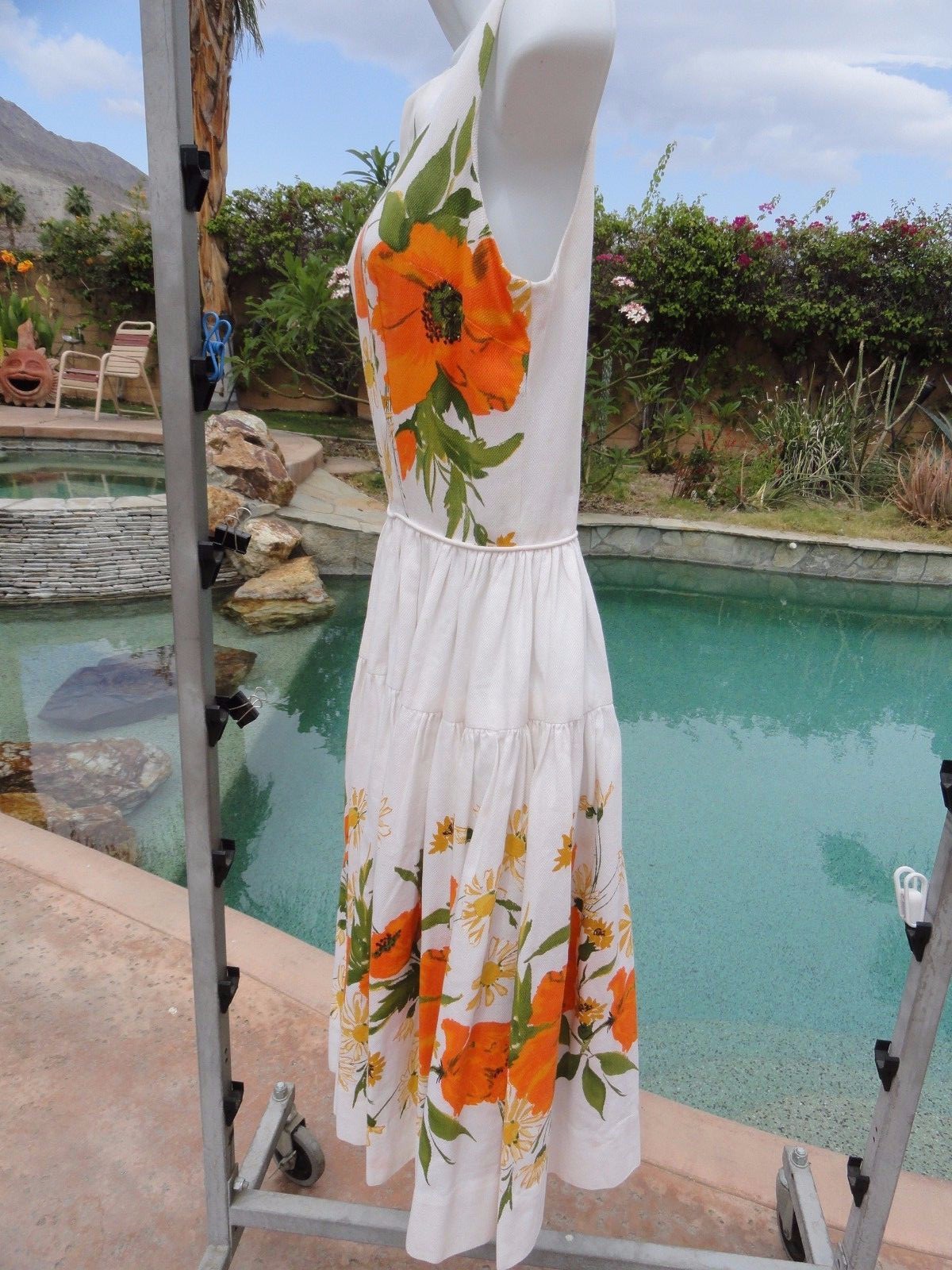 Vintage 50s dress pinup VLV bombshell 35 bust 26 w full skirt poppies cotton